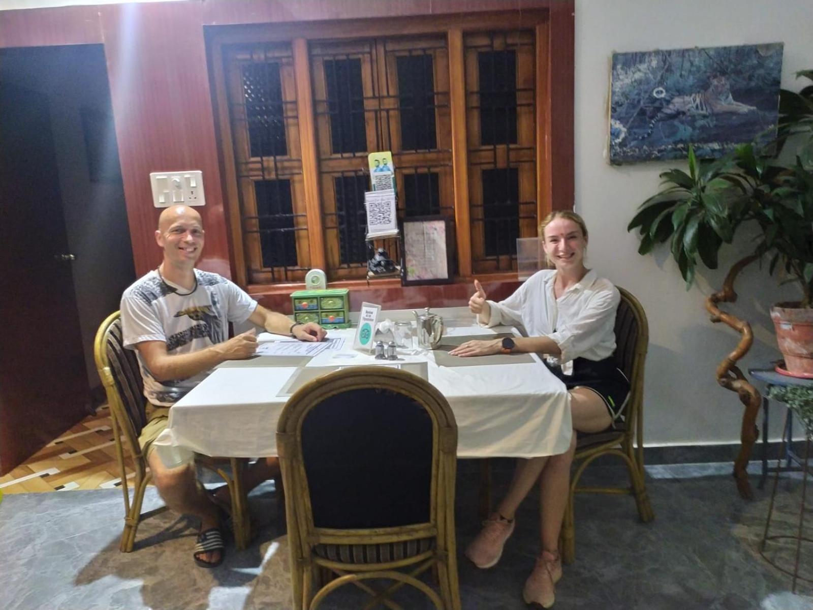 Khajuraho Glory Homestay 外观 照片
