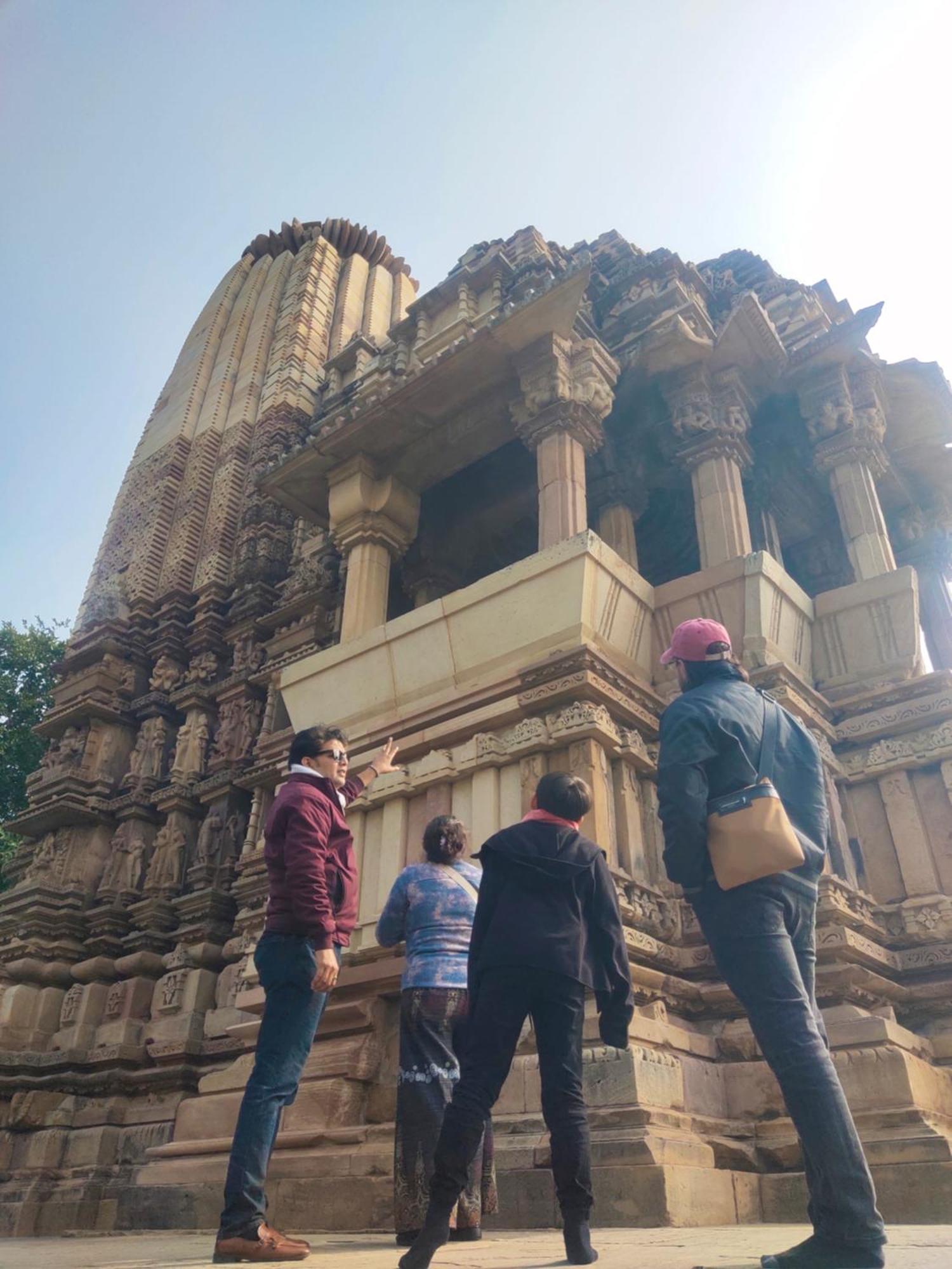 Khajuraho Glory Homestay 外观 照片
